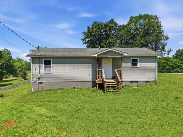 575 Simmons Cemetery Rd, Quebeck, TN 38579