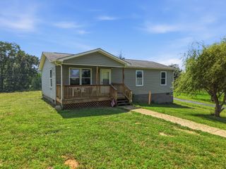 575 Simmons Cemetery Rd, Quebeck, TN 38579