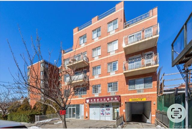 13939 35th Avenue 4E, Flushing, NY 11354