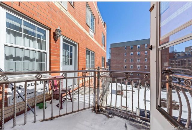 13939 35th Avenue 4E, Flushing, NY 11354