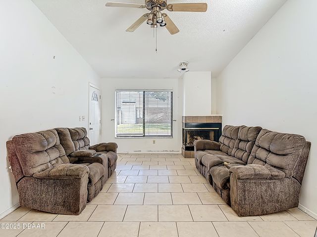 1513 Heritage Lane, Daytona Beach, FL 32117