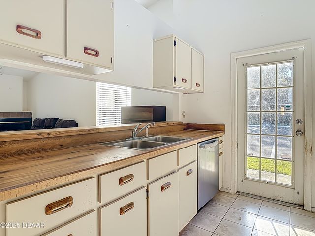 1513 Heritage Lane, Daytona Beach, FL 32117