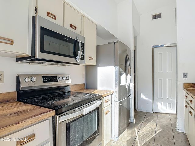 1513 Heritage Lane, Daytona Beach, FL 32117