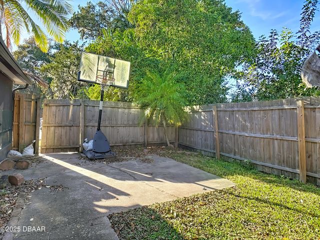 1513 Heritage Lane, Daytona Beach, FL 32117