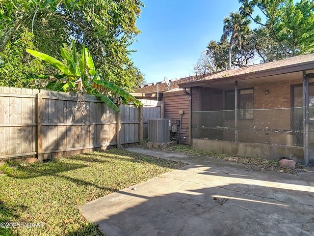 1513 Heritage Lane, Daytona Beach, FL 32117