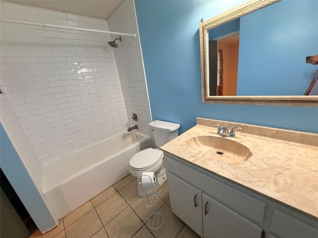 121 LBA DR, Bastrop, TX 78602