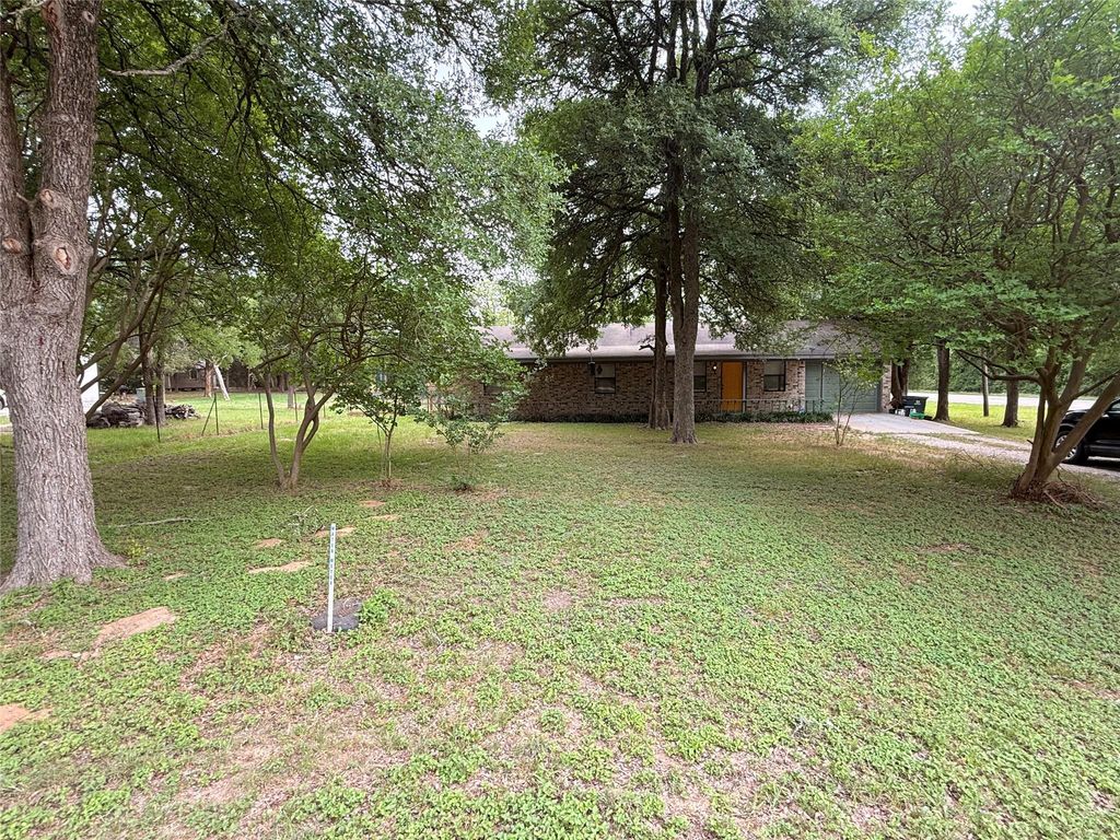 121 LBA DR, Bastrop, TX 78602