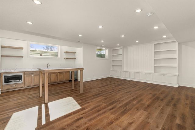 1350 SE Menlo Drive, Waukee, IA 50263