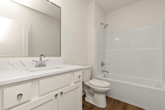 1350 SE Menlo Drive, Waukee, IA 50263