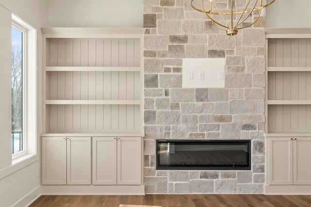 1350 SE Menlo Drive, Waukee, IA 50263