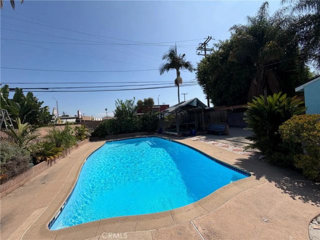 12268 Samoline Avenue, Downey, CA 90242