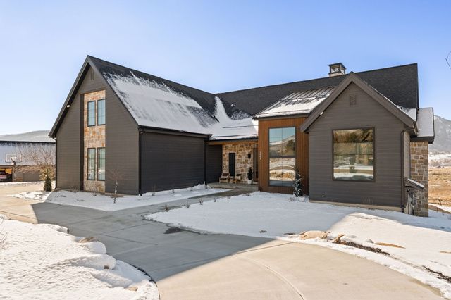 3669 N FOOTHILL LN, Eden, UT 84310