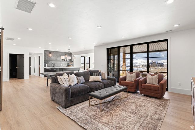 3669 N FOOTHILL LN, Eden, UT 84310