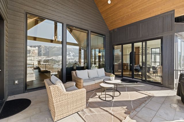 3669 N FOOTHILL LN, Eden, UT 84310