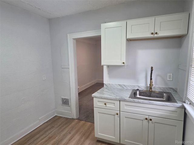 2498 Glendale Street, Detroit, MI 48238