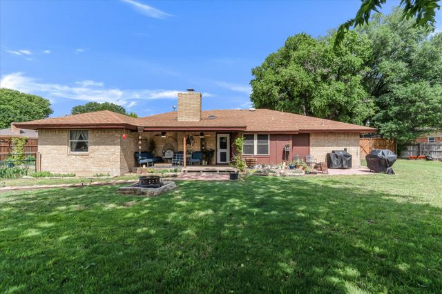4513 Charles Court, Benbrook, TX 76116