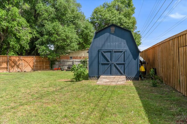 4513 Charles Court, Benbrook, TX 76116