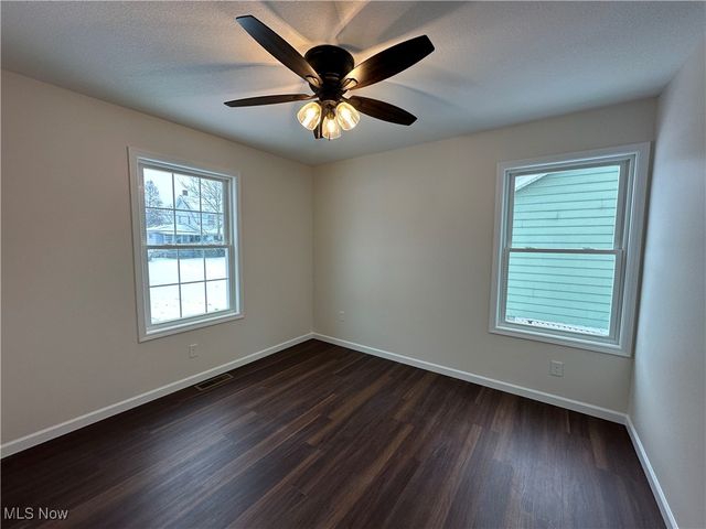 950 Bonnie Brae Avenue, Youngstown, OH 44511