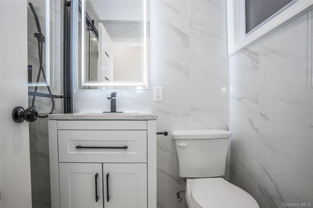 6717 Myrtle Avenue, Glendale, NY 11385