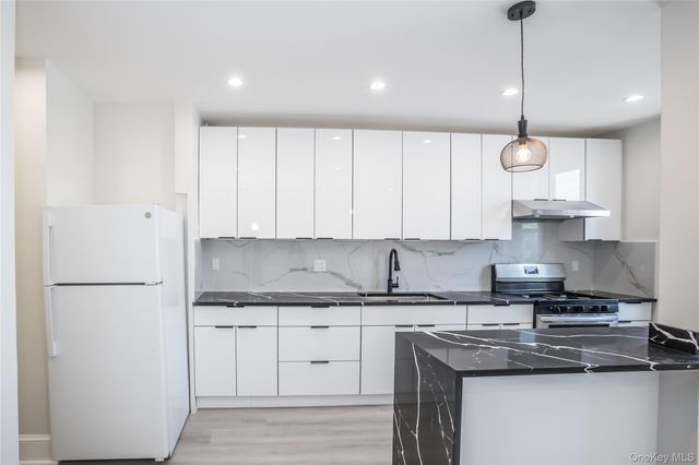 6717 Myrtle Avenue, Glendale, NY 11385