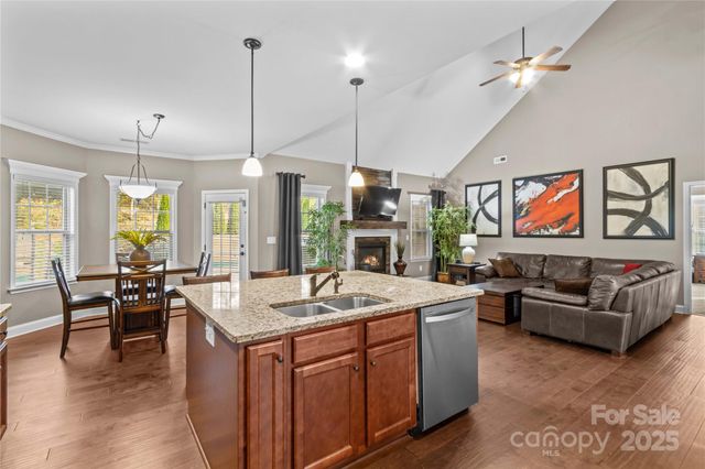 4018 Halyard Drive, Denver, NC 28037