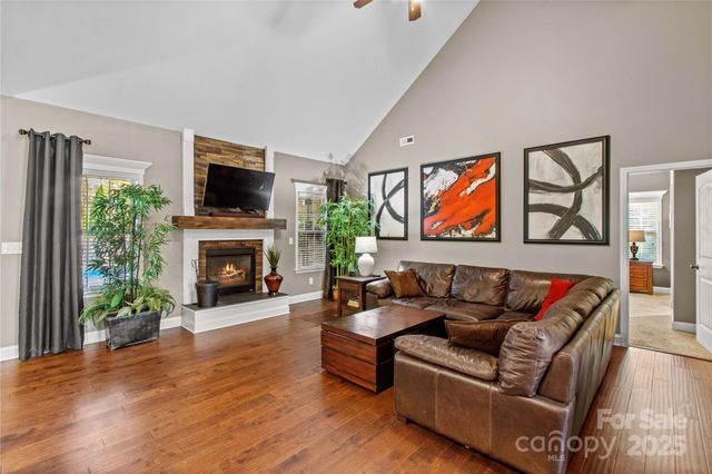 4018 Halyard Drive, Denver, NC 28037