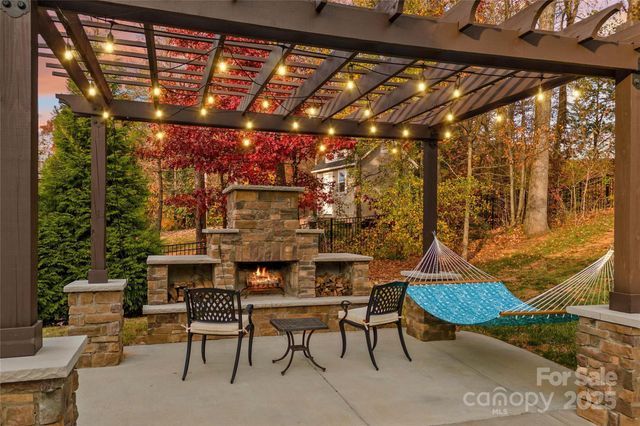 4018 Halyard Drive, Denver, NC 28037