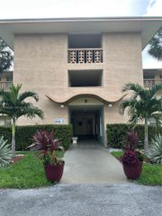 17050 NE 14th Avenue 110, Miami, FL 33162