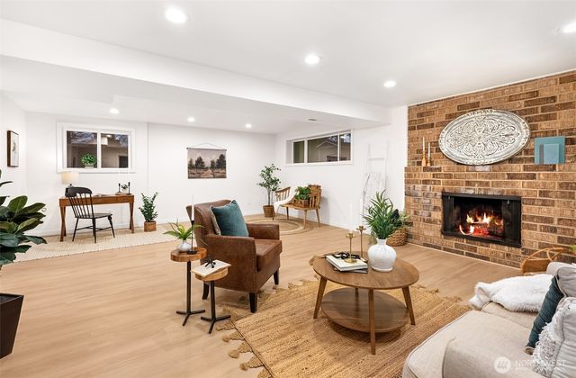 1641 N 185th Street, Shoreline, WA 98133