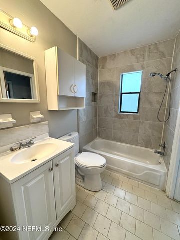 447 BRIGHTON Avenue, Orange Park, FL 32073