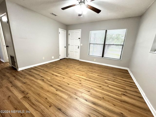 447 BRIGHTON Avenue, Orange Park, FL 32073