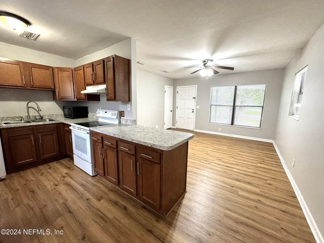 447 BRIGHTON Avenue, Orange Park, FL 32073