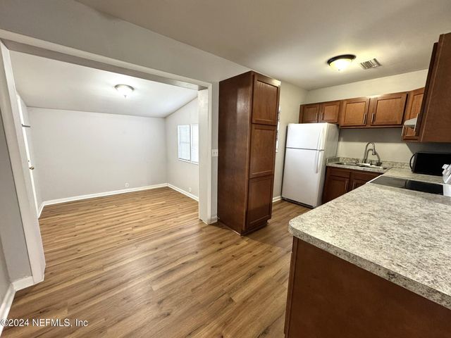 447 BRIGHTON Avenue, Orange Park, FL 32073