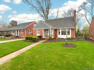 16265 Locherbie Avenue, Beverly Hills, MI 48025