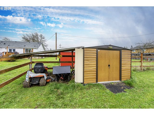 28500 GIMPL HILL Rd, Eugene, OR 97402