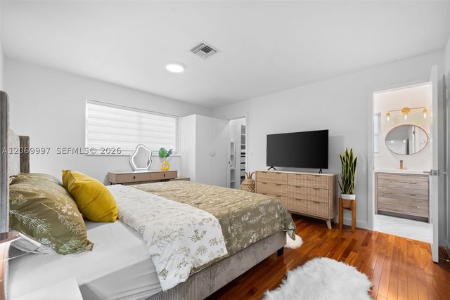 208 SE 4th Ter, Dania Beach, FL 33004