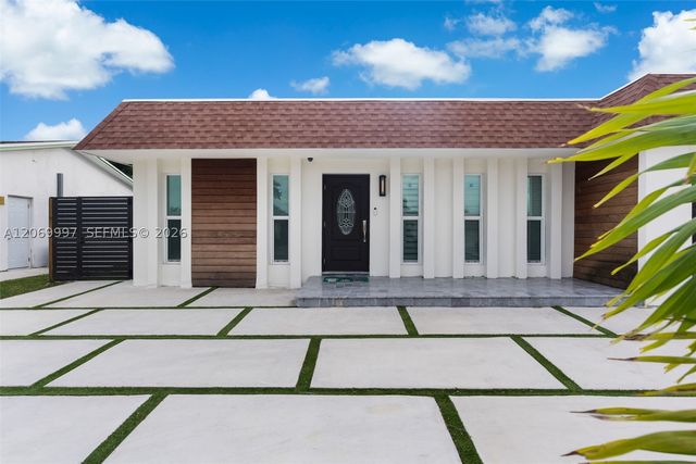 208 SE 4th Ter, Dania Beach, FL 33004