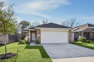 329 Riverwood Village Lane, Sealy, TX 77474