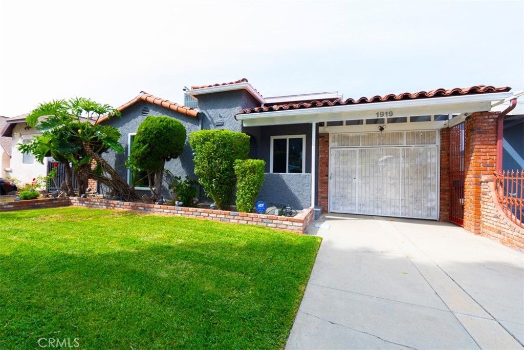 1919 W 82nd, Los Angeles, CA 90047 — photo 2