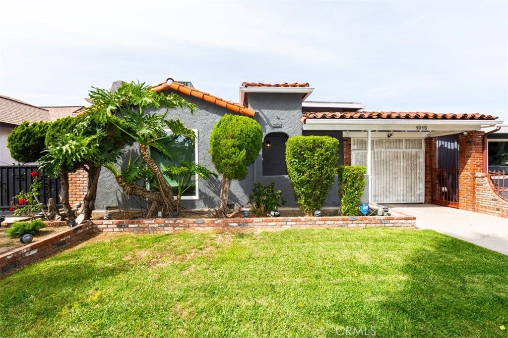 1919 W 82nd, Los Angeles, CA 90047 — photo 4