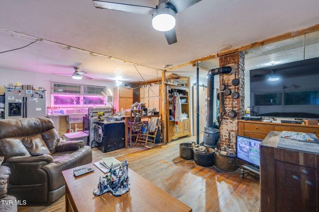 838 Longs Bend Road, Rogersville, TN 37857