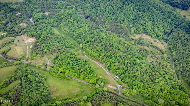 838 Longs Bend Road, Rogersville, TN 37857