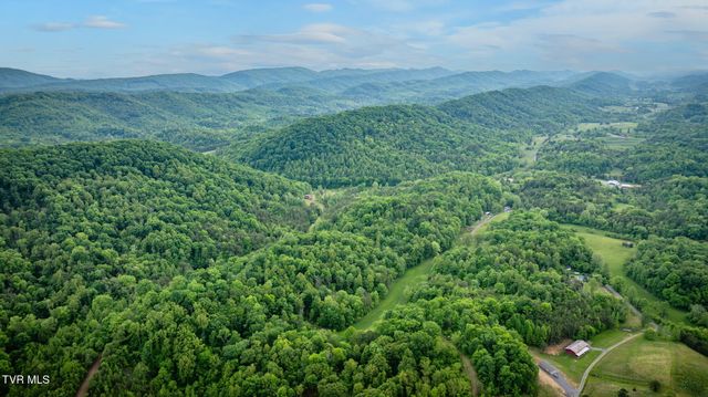 838 Longs Bend Road, Rogersville, TN 37857