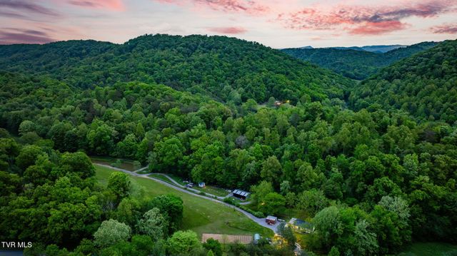 838 Longs Bend Road, Rogersville, TN 37857