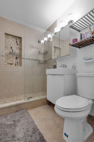 13800 NW 2nd Ave, North Miami, FL 33168