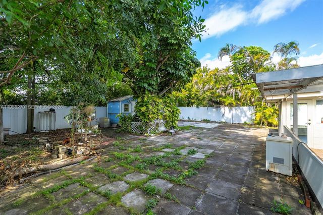 13800 NW 2nd Ave, North Miami, FL 33168