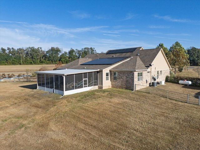 479 NW Appaloosa Way, Madison, FL 32340