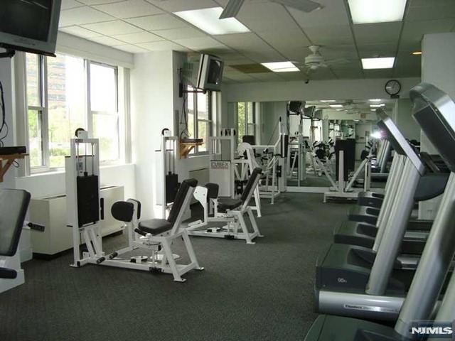 2100 Linwood Avenue 15P, Fort Lee, NJ 07024