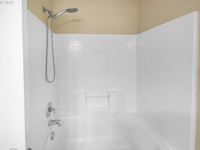 18485 Sw STEPPING STONE Dr 51, Beaverton, OR 97003