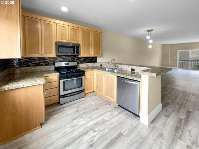 18485 Sw STEPPING STONE Dr 51, Beaverton, OR 97003